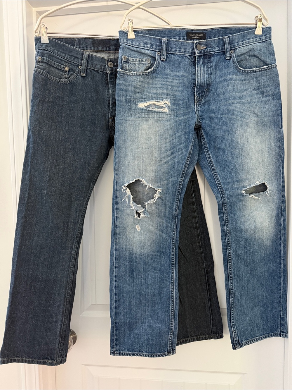 Men’s Banana Republic and Levi’s jeans